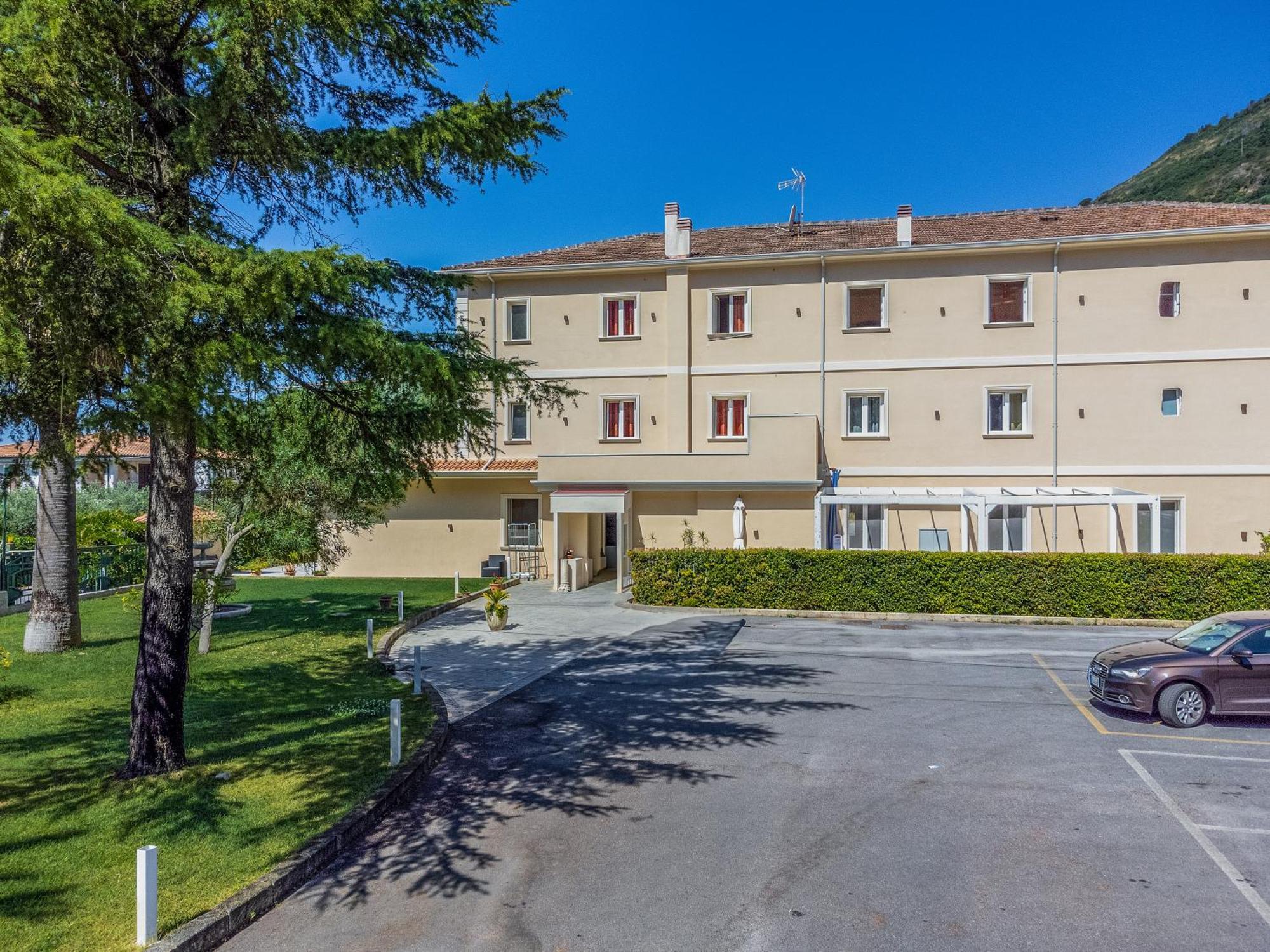Hotel Ristorante La Mimosa Lamezia Terme Bagian luar foto