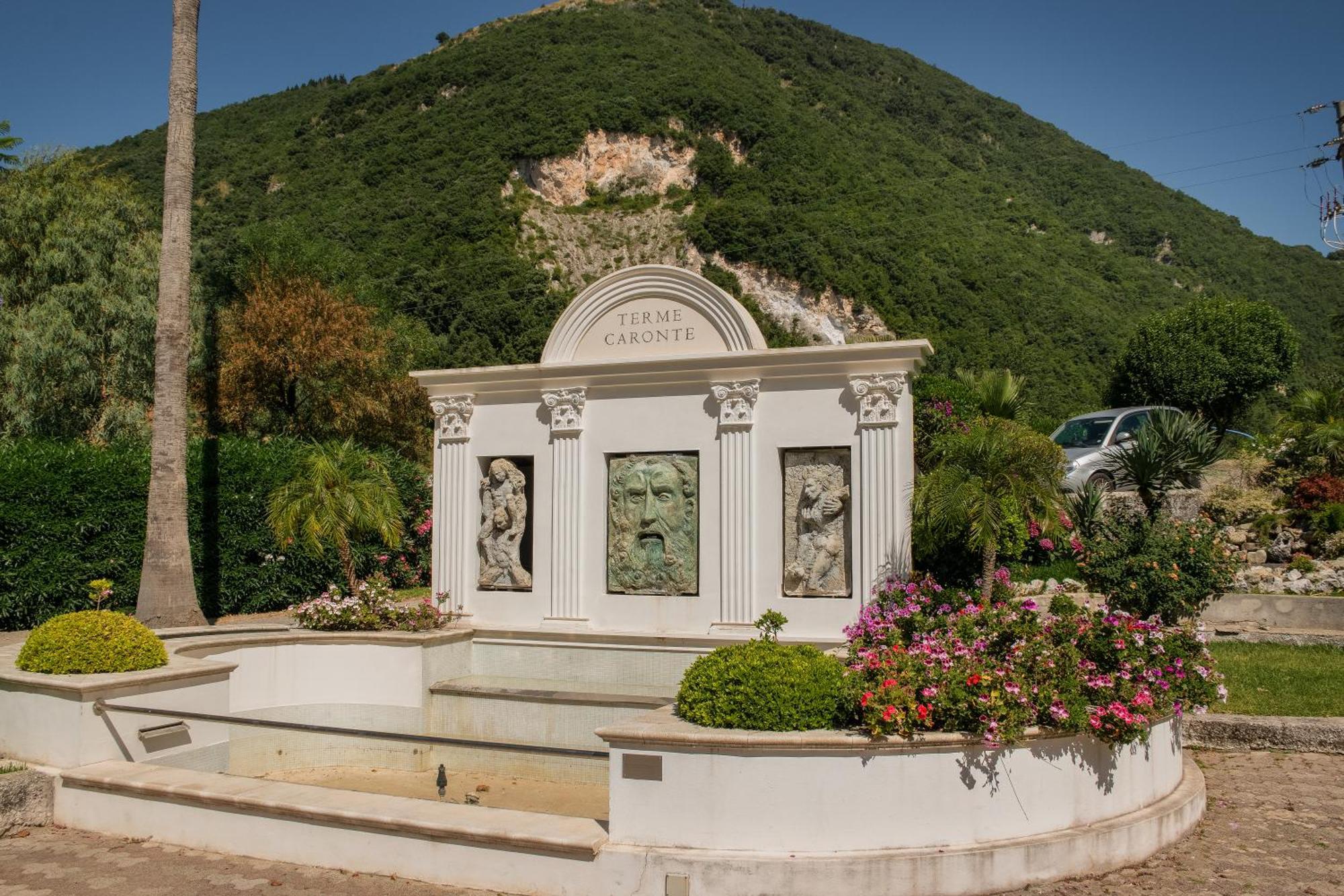 Hotel Ristorante La Mimosa Lamezia Terme Bagian luar foto