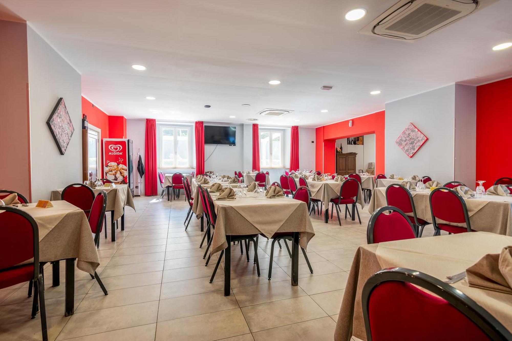 Hotel Ristorante La Mimosa Lamezia Terme Bagian luar foto