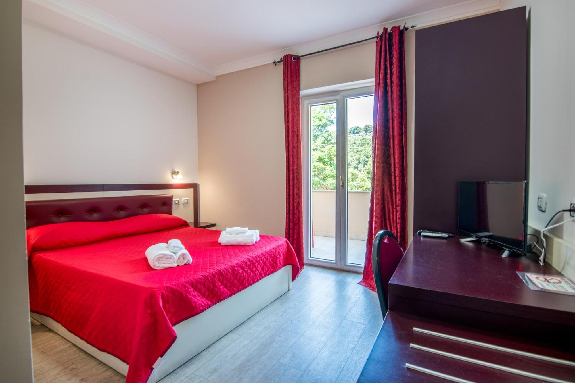 Hotel Ristorante La Mimosa Lamezia Terme Bagian luar foto